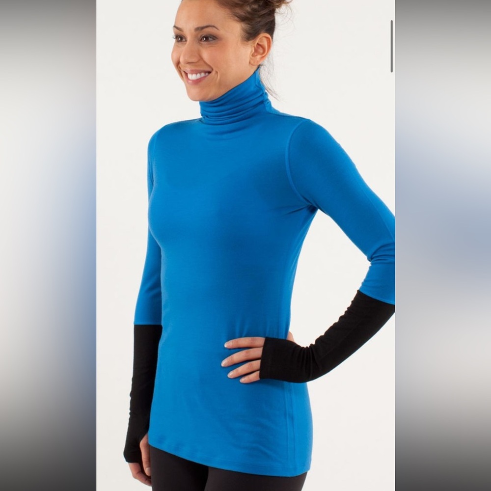 Lululemon St Moritz Jersey *Merino Wool
Beaming Blue / Black size 4 like new